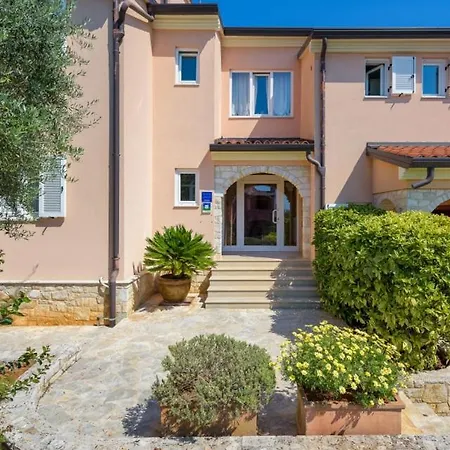 Franka 113 Apartment *