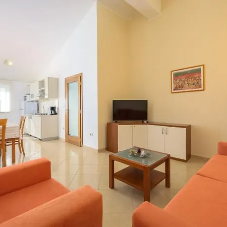 Franka 113 Apartment Bašanija